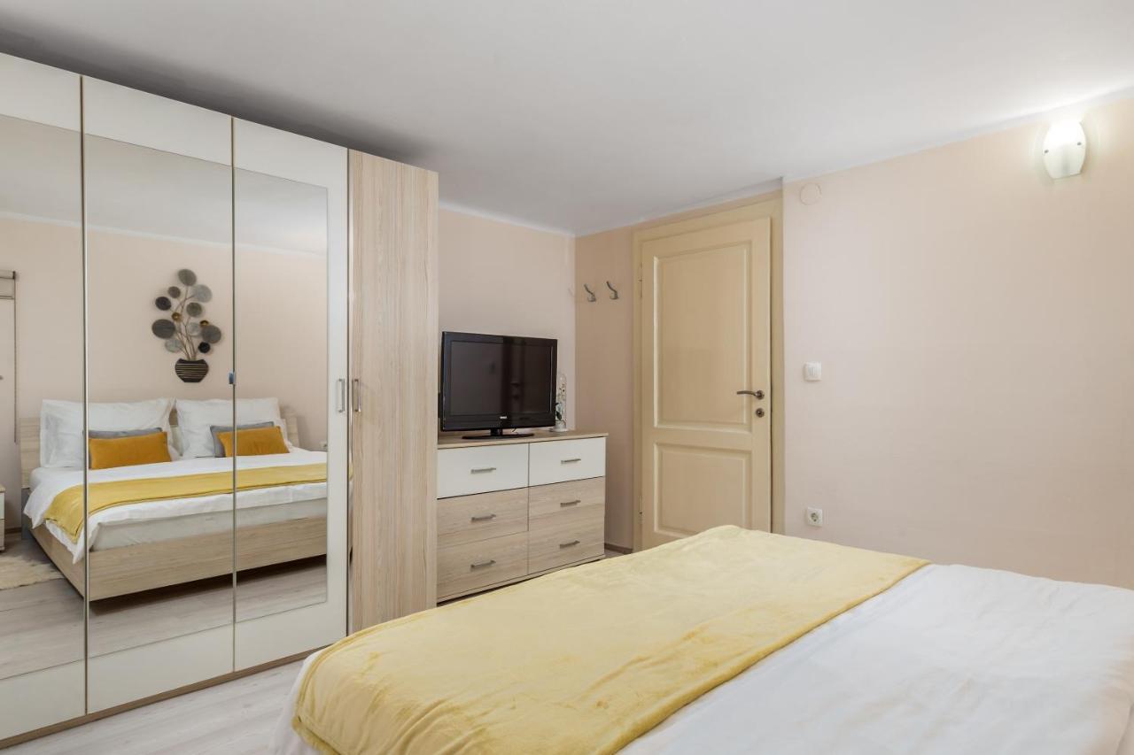 Apartment Carolina Opatija Luaran gambar